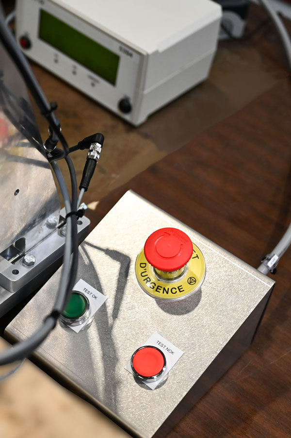 Interface modifiée retrofit machine spéciale Marcy L'Étoile industrie pharmaceutique cosmétique agro-alimentaire
