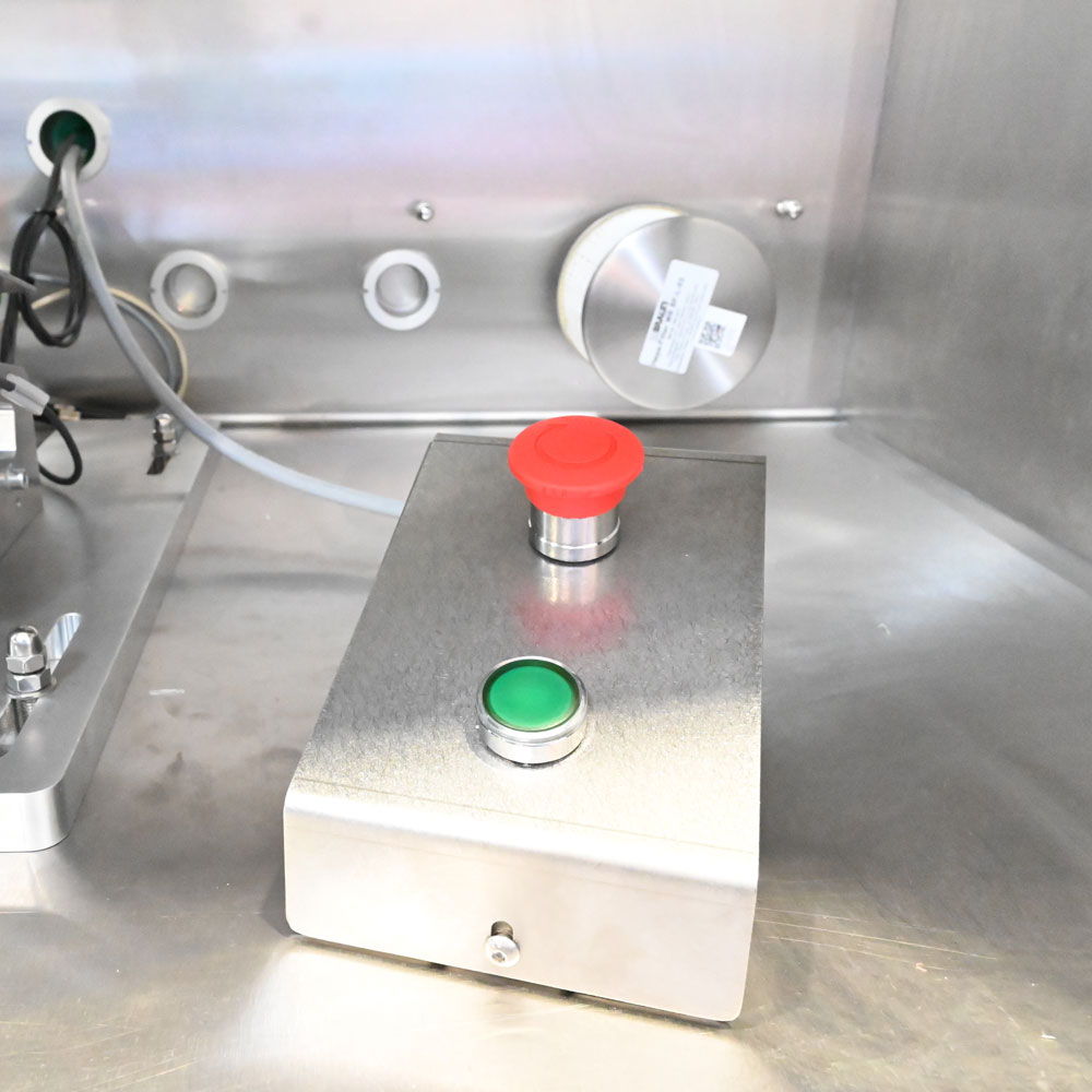 pupitre-commande-démarrag-cycle-soudure-orbitale-machine-spéciale