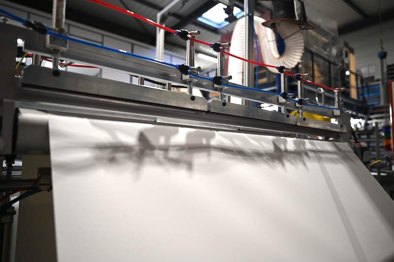 Machine spéciale découpe PET rouleau 2